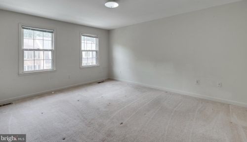 11352 Empire Ln, Rockville MD 20852-2870 exterior