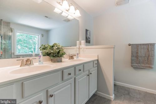 2706 Lady Annes Way, Huntingtown MD 20639-4115 exterior