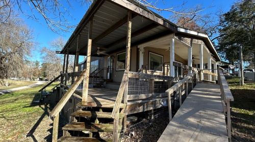 4 Lk Dr, Huntsville TX 77320-0237 exterior