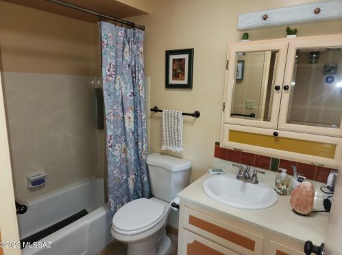 177 Abrego Dr, Green Valley AZ 85614-3639 exterior