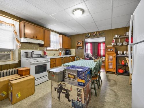 45 Byron St, Providence RI 02911-1927 exterior