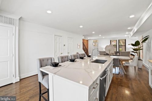 1713 Bay St, Washington DC 20003-1647 exterior