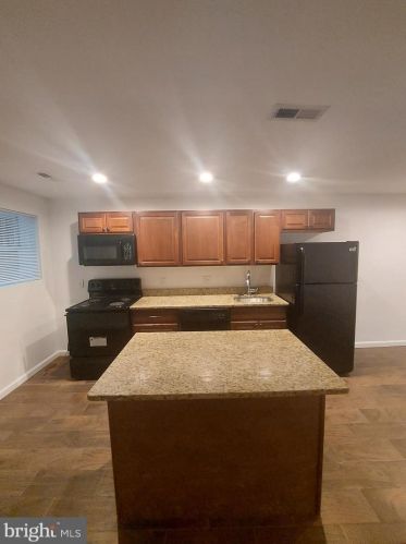 20 Q St, Washington DC  20001-1106 exterior