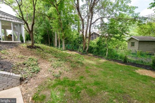 1209 Forestwood Dr, Mc Lean VA  22101-2603 exterior