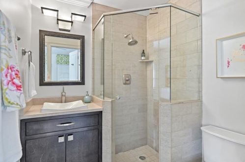 934 Carter Dr, Atlanta GA 30319-1049 exterior