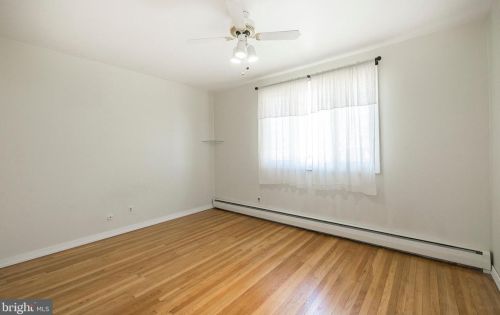 1078 Corn Crib Dr, Huntingdon Valley PA 19006-3306 exterior