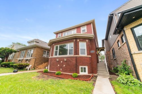 8519 Dante Ave, Chicago, IL 60619-6513