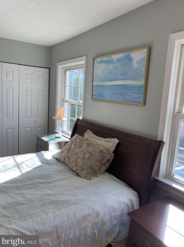 554 Azalea Dr, Rockville MD  20850-2001 exterior