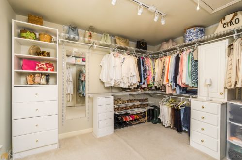 7710 Dunvegan Close, Atlanta GA 30350-5504 exterior