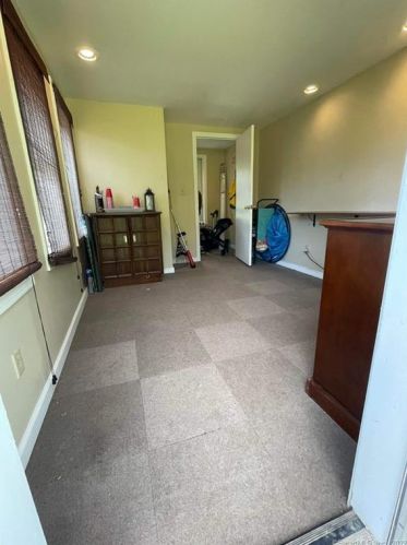 908 Plymouth St, Windsor CT 06095-3713 exterior