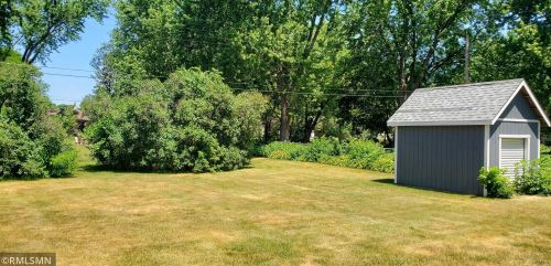 2083 Floral Dr, Saint Paul MN 55110-3849 exterior