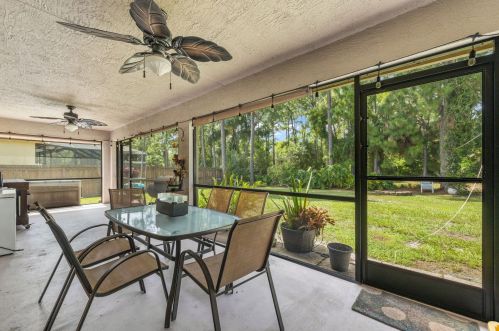 1802 Hickock Ter, Fort Pierce FL 34953-1111 exterior