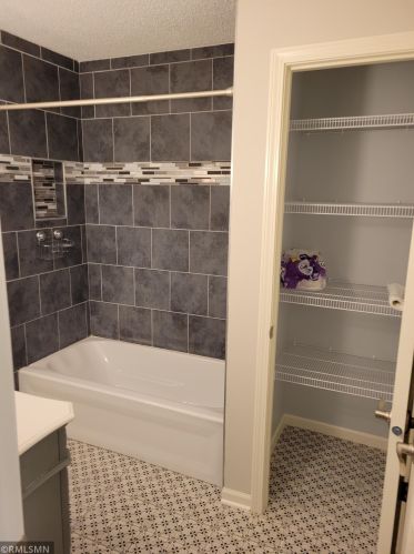 15711 Griffon Path, Saint Paul MN 55124-7027 exterior