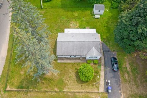 21 Patrick St, Springfield, MA 01118-2422