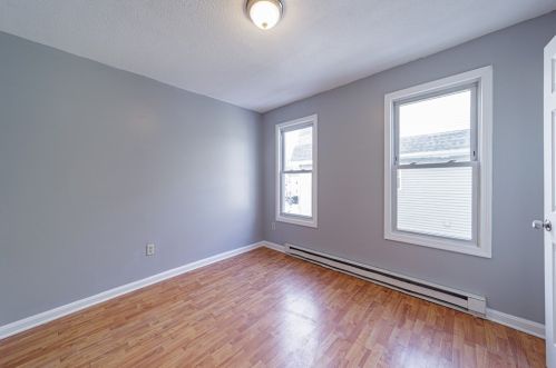 95 Dawes St, Springfield MA 01109-3042 exterior