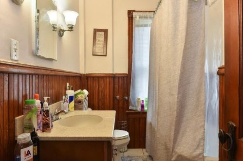 42 Mount Pleasant Ave, Providence RI 02908-5153 exterior