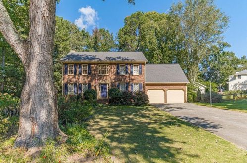 2581 Meadowglen Trl, Lithonia, GA 30078-2277