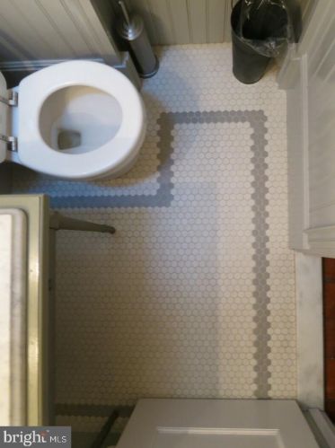 324 Camac St, Philadelphia PA 19140-4214 exterior