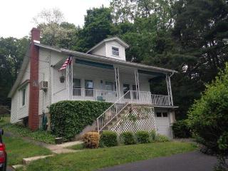 2039 Mahantongo St, Primrose, PA 17901-3109