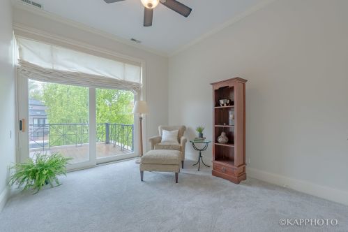 2252 Racine Ave, Chicago IL 60614-2110 exterior