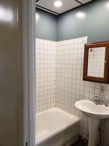 3217 Southport Ave, Chicago IL 60657-3228 exterior