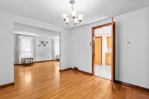 425 Overbrook Blvd, Pittsburgh PA 15210-4405 exterior