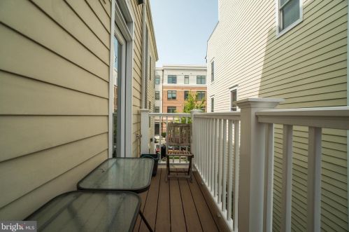 909 Montgomery, Alexandria VA 22314-1638 exterior