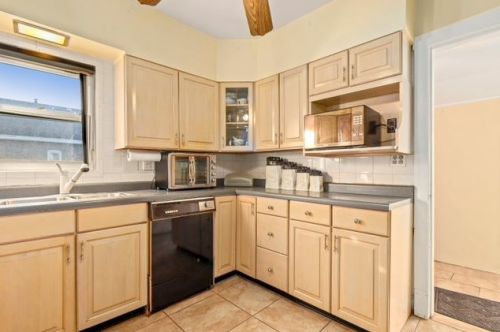 1428 21 Ave, Broadview IL 60153-1473 exterior