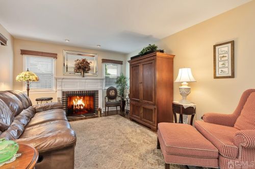 46 Lincoln Ave, Edison, NJ 08837-3208