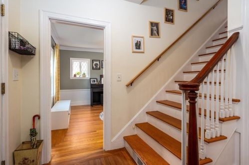 44 Memorial Rd, Providence RI  02906-2720 exterior