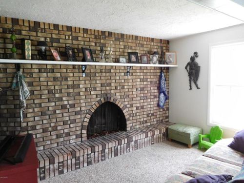 413 Exchange St, Gobles, MI 49055-9309