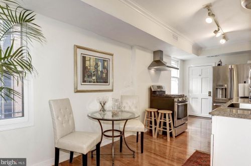 2015 Q St, Washington DC 20002-2373 exterior