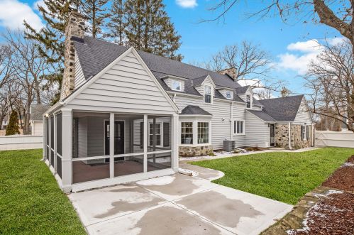 405 Daphne Rd, Milwaukee WI  53217-4242 exterior