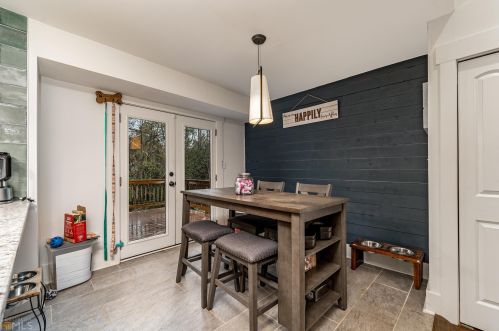 2930 Eleanor Ter, Atlanta GA  30318-6014 exterior