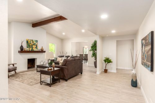 2494 Camino Valle Verde, Tucson AZ  85715-3405 exterior