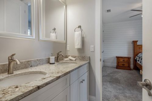 305 Hanna Ave, Tampa FL  33604-6633 exterior