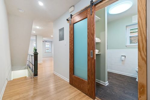 381 Fisk St, Pittsburgh PA 15201-1750 exterior