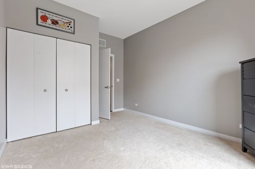 1600 Marshfield Ave, Chicago IL  60622-8042 exterior