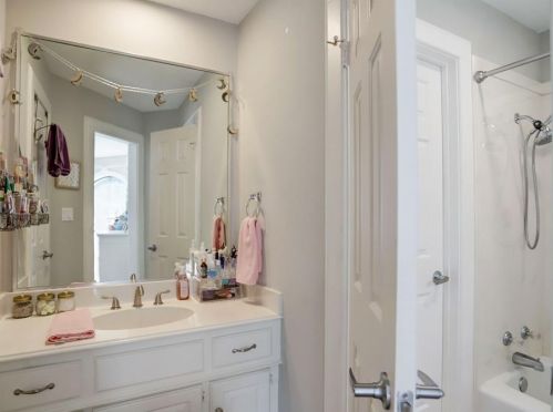 240 Edgewood Dr, Montgomery TX 77356-8408 exterior