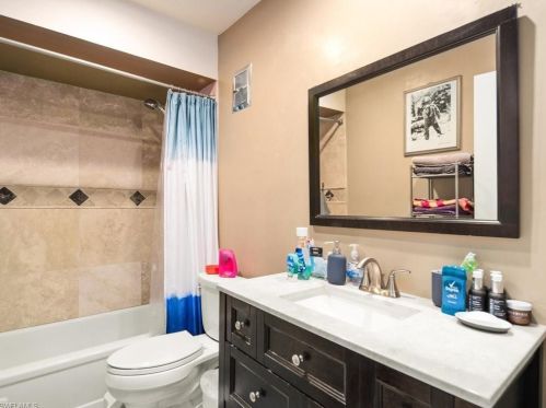 241 Dent Dr, Naples FL 34112-5255 exterior