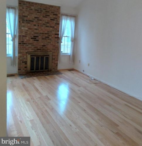 10112 Crestberry Pl, Bethesda MD  20817-1256 exterior