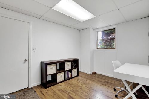 1 Little Knoll Dr, Hanover PA  17331-9280 exterior