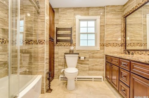 34 Fielding Ave, Huntington Station NY 11746-6731 exterior