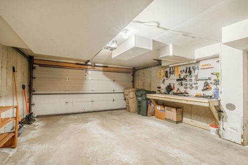 6858 Park Ridge Dr, Madison WI  53719-2220 exterior