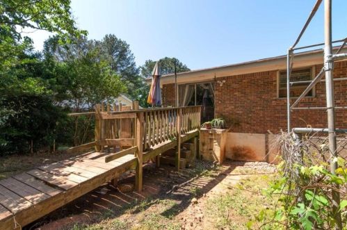 4197 English Oak Dr, Atlanta GA 30340-1316 exterior