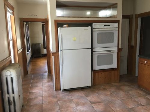 21 Princeton St, Worcester, MA 01610-2616