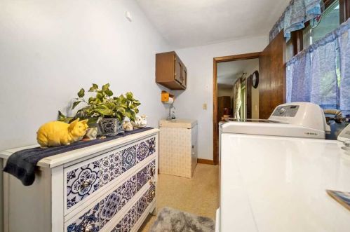 3 Pembroke Dr, Poughkeepsie NY 12603-4707 exterior