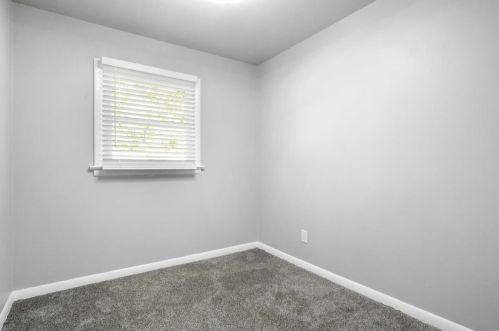 1044 Renshaw Dr, Saint Louis MO 63135-2833 exterior