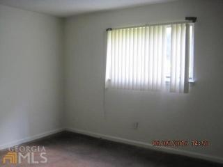 1505 Camelot Dr, Atlanta GA  30349-6543 exterior