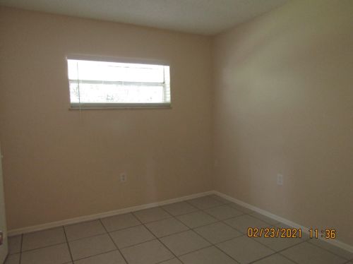 130 Wisteria Ave, Fort Pierce FL 34982-5907 exterior